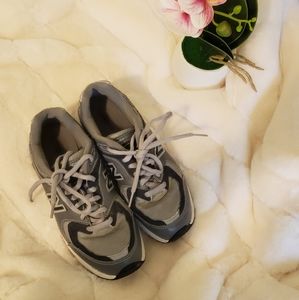New Balance 2000 Shoes